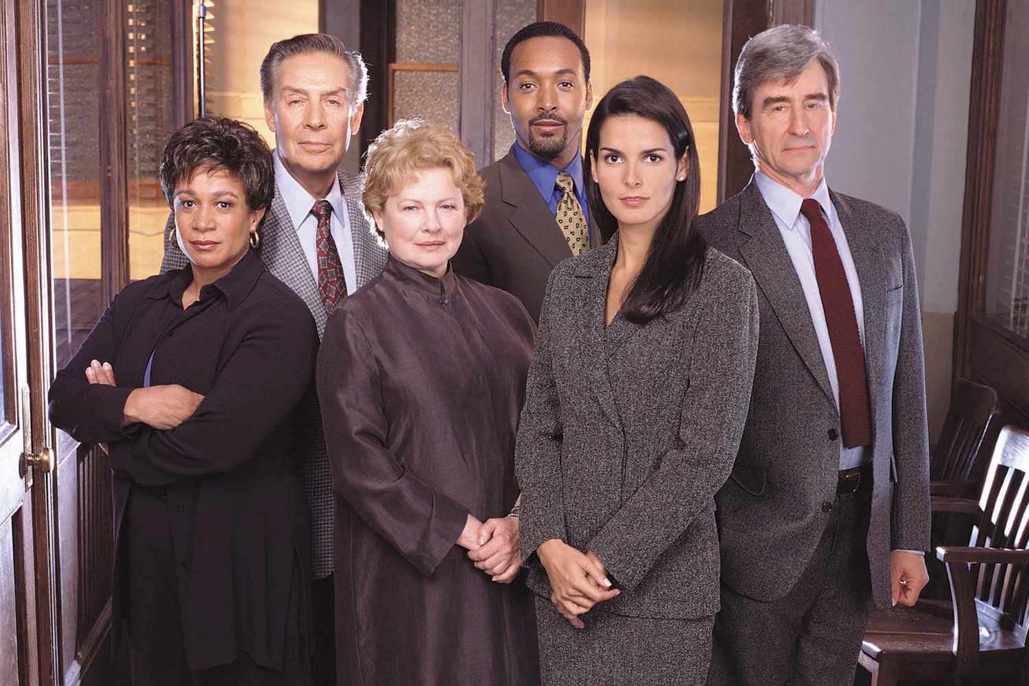 The original Law &amp; Order is coming back for season 21 | EW.com