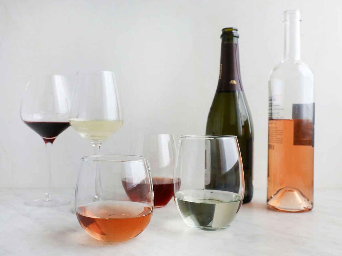 - Chablis Blush Red Wine Gift Winemaking Set 6 bt Size 